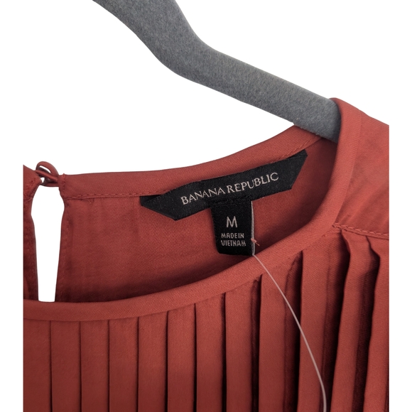 Banana Republic Terracotta Pleated Blouse - Picture 2 of 4